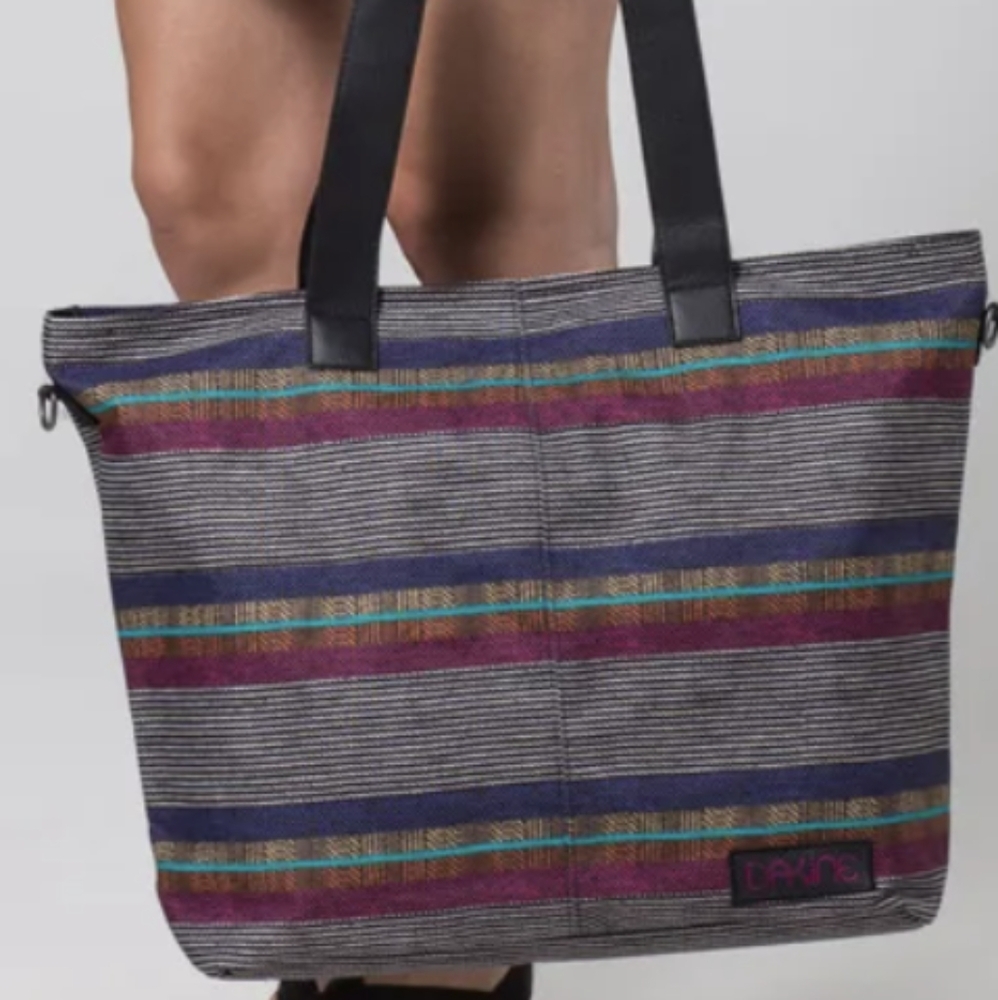 Dakine Jeanette crossbody laptop bag